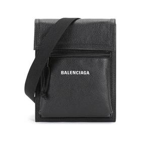 Balenciaga/巴黎世家 2021款 男士小号S码牛皮革单肩斜挎包手拿包 655982 13MNX