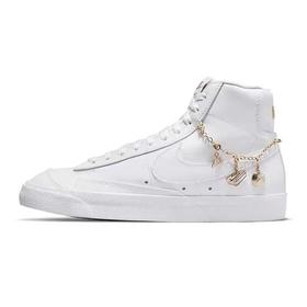 NIKE休闲鞋