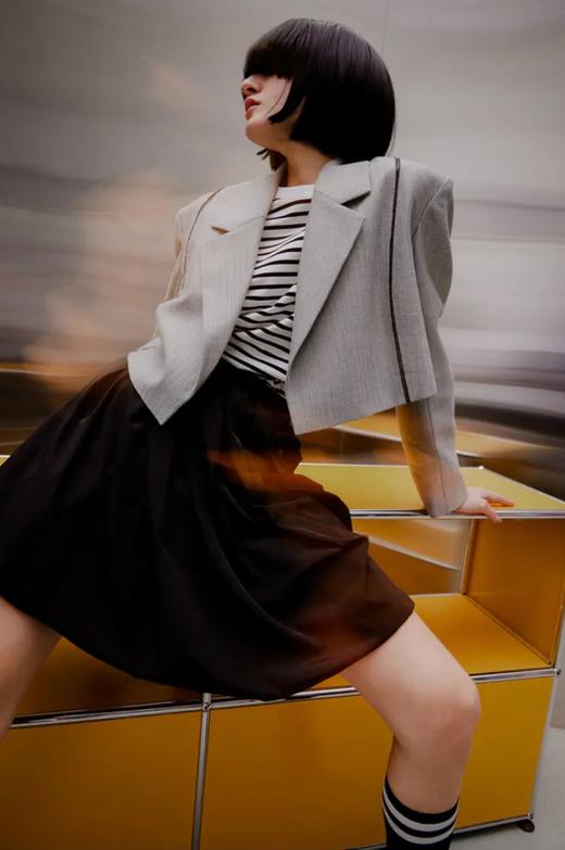 毛边儿短款阔肩西服 商品图2