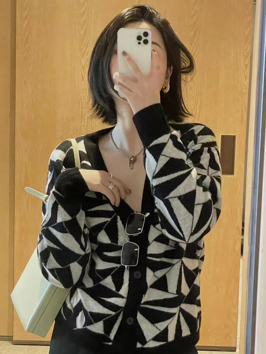 HIDEMI 美利奴羊毛几何印花纽扣开衫 商品图8