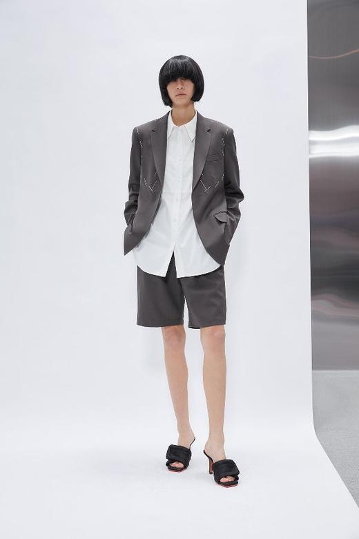 经典款阔肩百搭西服 商品图1