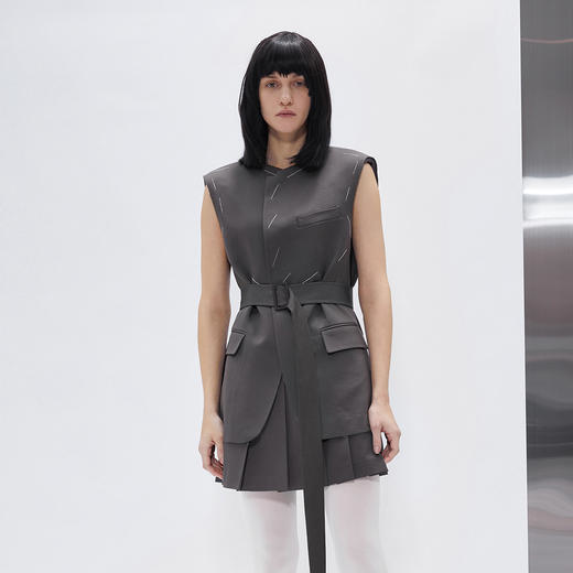 手工艺毛边垫肩马甲 商品图0