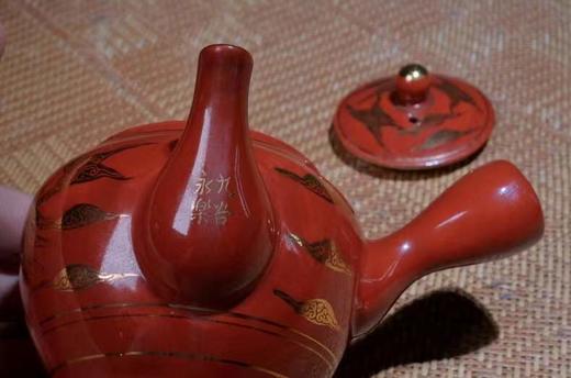 七易 九谷永乐作红釉描金壶、白瓷青花侧把壶等 商品图2