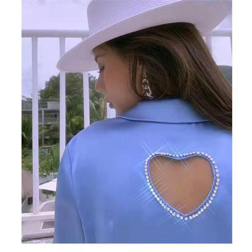 【样品清仓】laria collection套装爱心钻缎面短袖上衣高腰宽松休闲裤套装 （不支持退换）[福利品] 商品图2