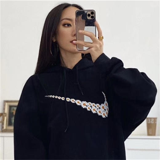 【亏本清仓】PARANOISE SWOOSH HOODIE  雏菊恶搞大勾卫衣黑色 （不支持退换）[福利品] 商品图0
