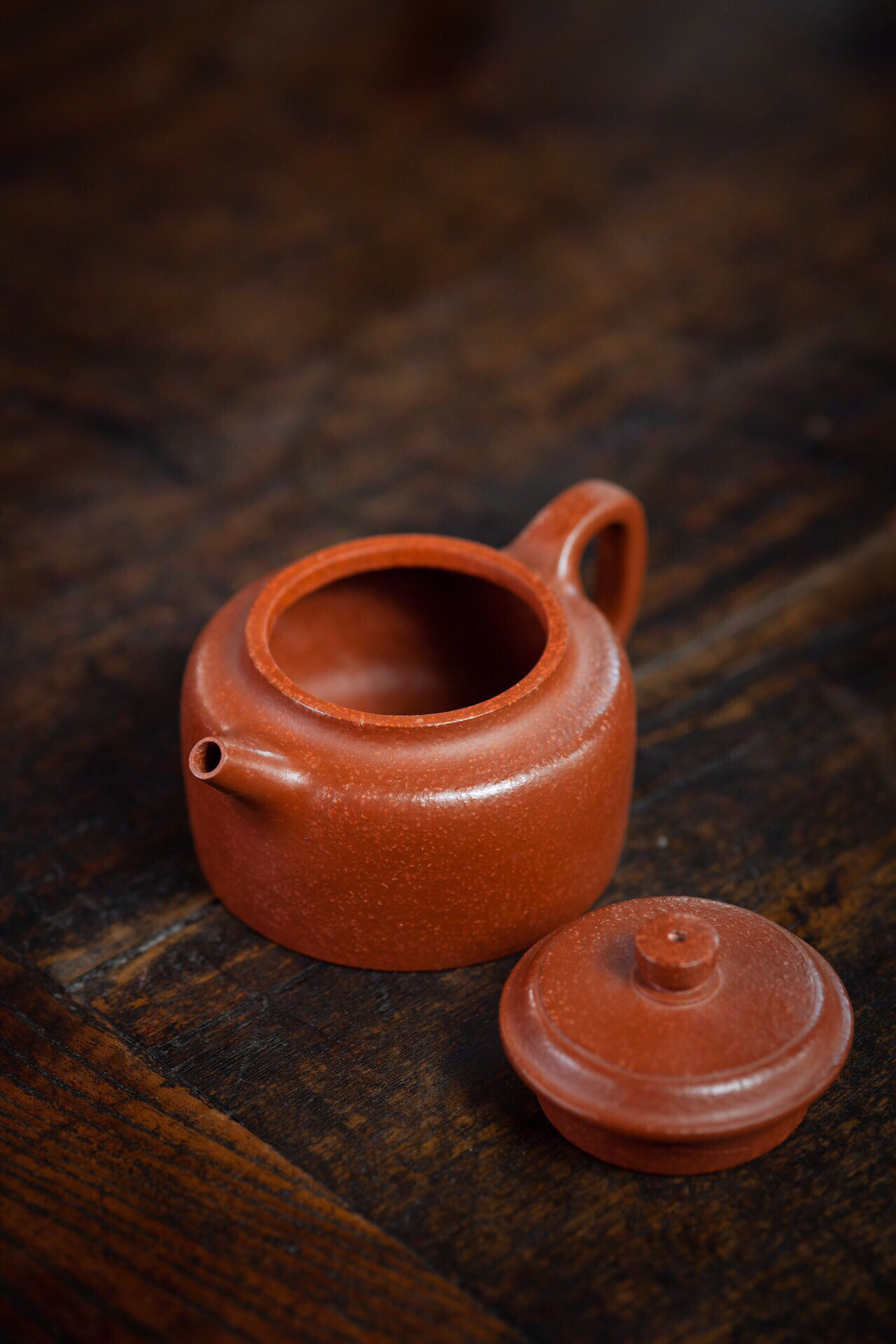 【青山精选】宜兴原矿梨皮朱泥德钟紫砂壶 150cc(范群芬)