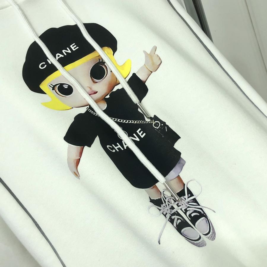 点此购买 香奈儿潮妹白色连帽卫衣 sy 212482