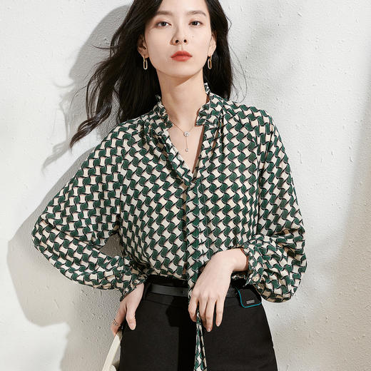 剩M 芳外拼色荷叶袖绑带领2025春季新款长袖知性女式衬衫 商品图0