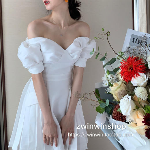特价秒杀 sp白色一字肩泡泡袖短款chic百褶.潮快闪[福利品] 商品图0