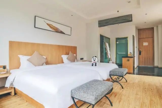 【雅安龙苍沟景区61宽山隐庐温泉度假酒店】399抢景观大床房/双床房