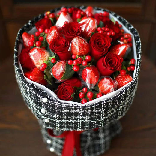 小香风草莓玫瑰花束 商品图2