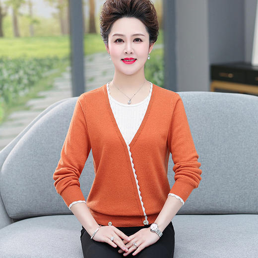 QY  TT21397高贵假二件纯色妈妈装羊毛衫 商品图0