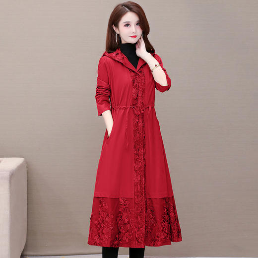 WE- OMS-SDB026 刺绣风衣外套女中长款2022春装新款修身收腰连帽大码气质优雅大衣 商品图1