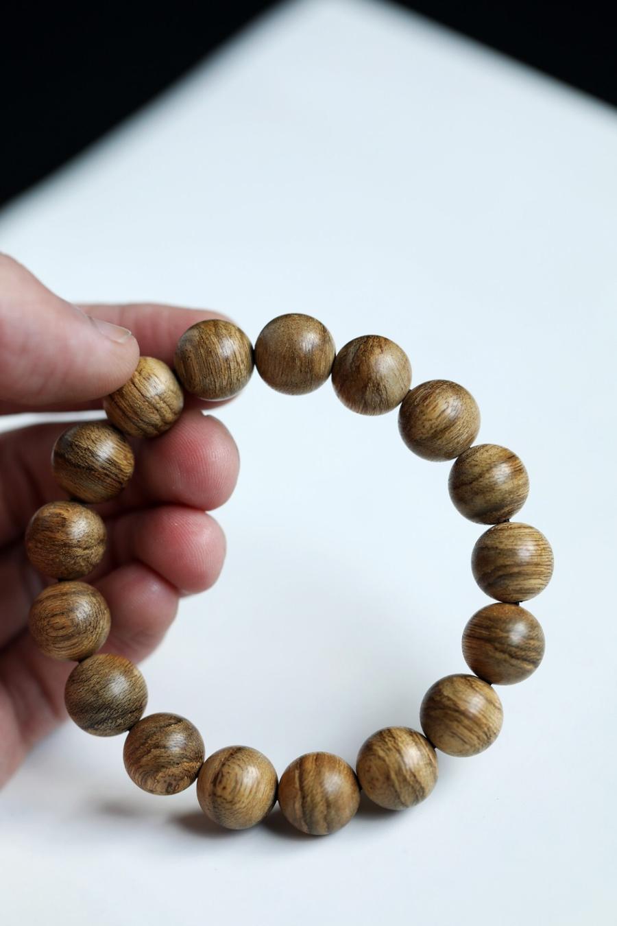 【踏青特惠】马泥涝沉香1.2*17颗手串 10.5g c12