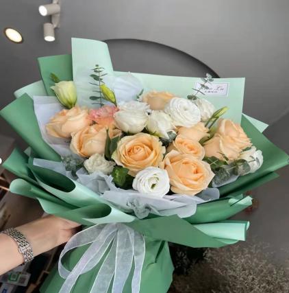 不期而遇 6朵香槟玫瑰+洋桔梗花束【BC】【AM】 商品图0