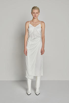 双侧腰捏褶吊带连衣裙