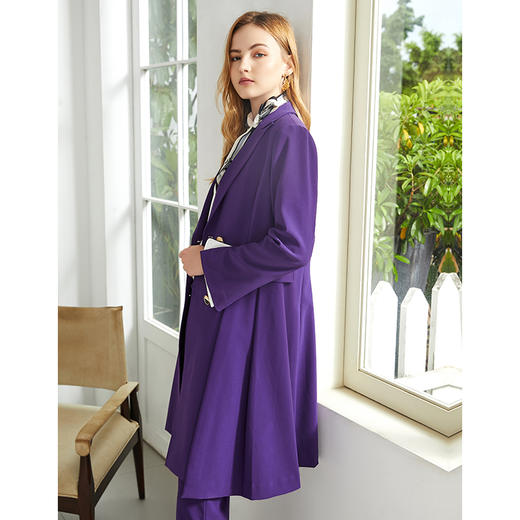 EITIE爱特爱品牌女装秋款时尚通勤职业干练收腰A摆双排扣风衣外套 商品图10