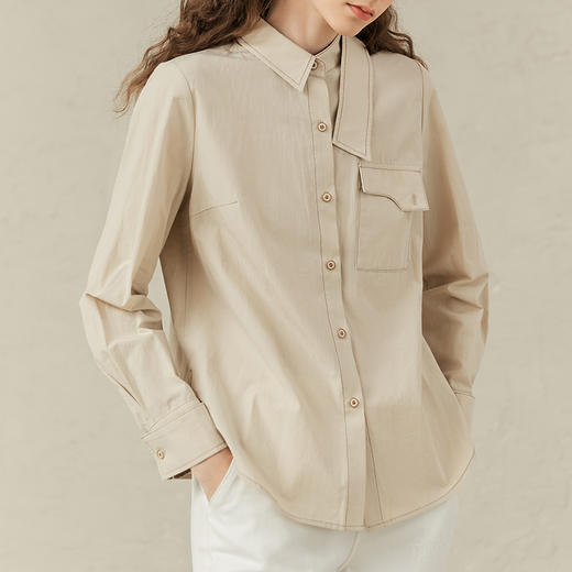 Famecoco范可儿时尚个性衬衫女白色不规则翻领衬衣F221BA023 商品图3