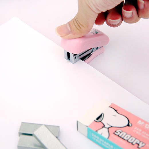 晨光史努比订书机套装SBS91670 商品图1