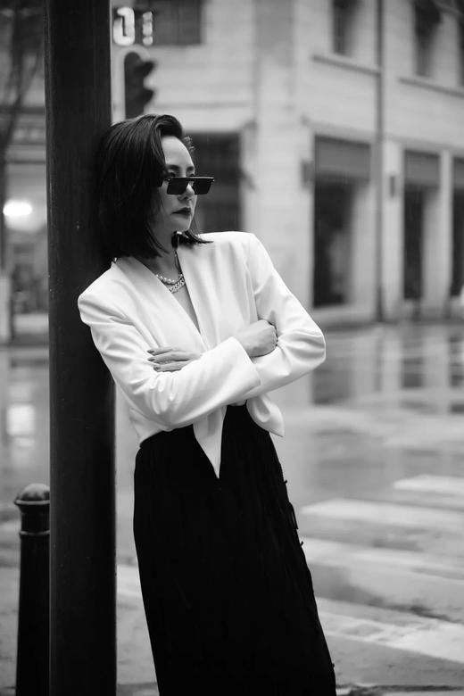 L3臣禾【深V领绑带】性感上衣9211051676【奥莱】 商品图3