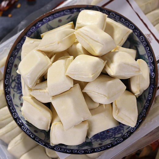 赠送专用辣椒面【会“爆浆”的豆腐】云南石屏特产包浆豆腐，多种做法，可蒸、炸、烤、煮，外酥里嫩，无论外层烤的多焦脆，里面依旧嫩滑，免泡洗600g/盒 商品图1