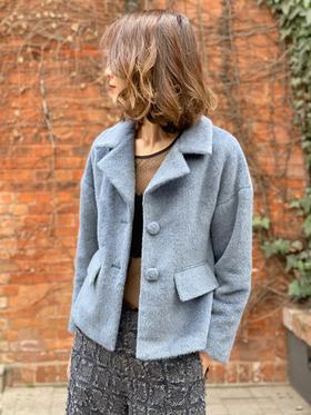  暖和又可爱的毛绒元素，哪个女生不想拥有！ 