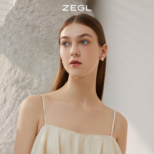 ZEGL设计师小熊爱心耳环女小众设计感耳钉925银针不对称复古耳饰 商品图1