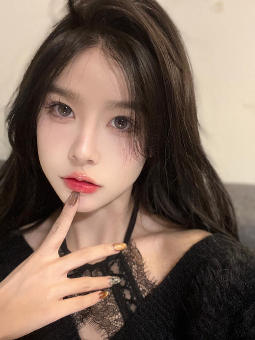 【日抛】紫米露 KikiCon  | 中直径14.2，着色13.5 | 【一盒10片，多盒购买更划算，选款色板在详情页内！】，紫色 无锁边美瞳 商品图1