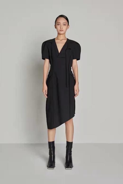 结构外露短袖连衣裙 商品图1