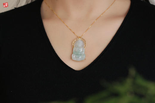 天然翡翠【观音】吊坠   镶嵌：18K金镶 商品图4