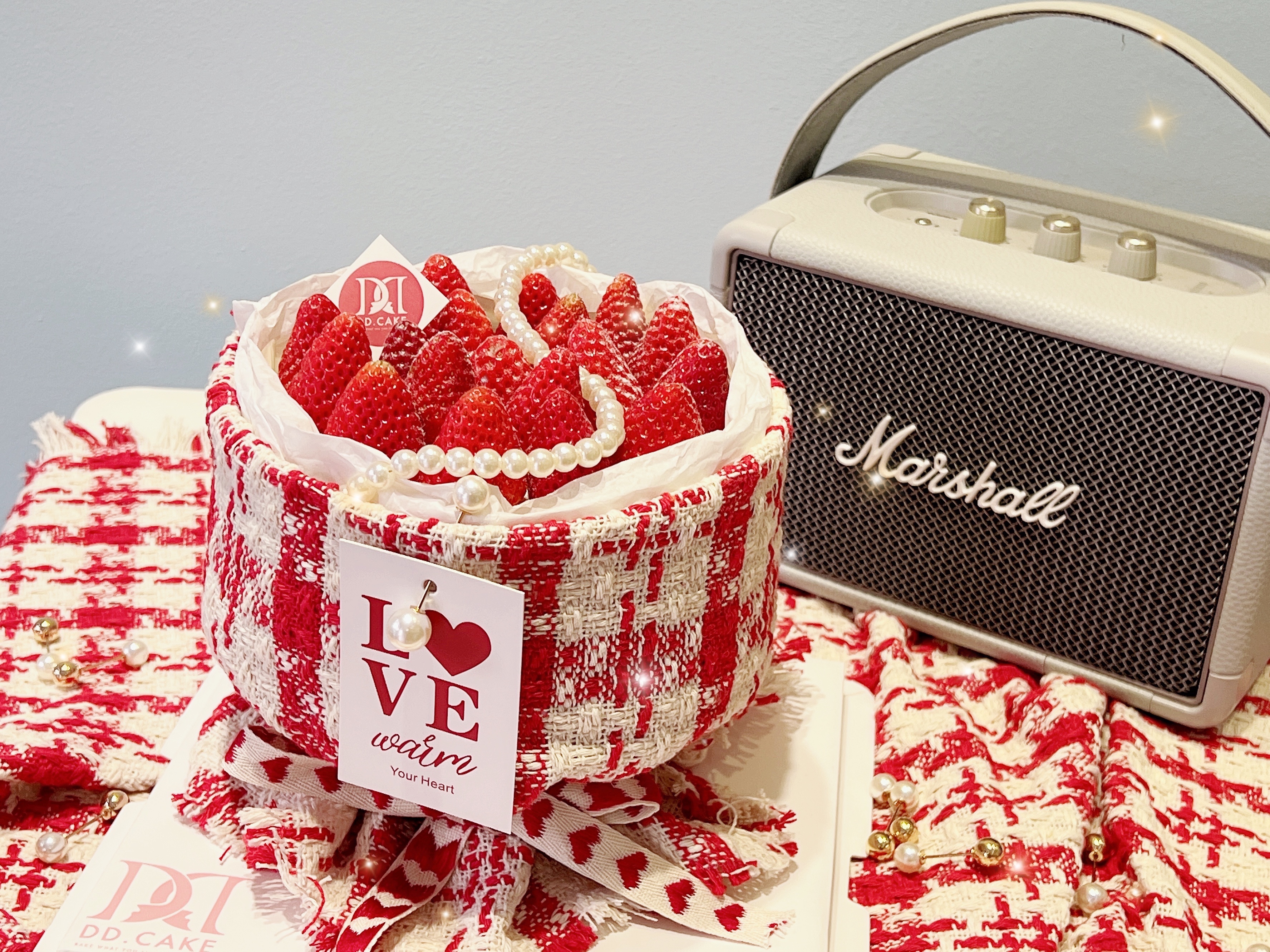 小香风草莓花束蛋糕▸接单制作 ▸ 下单30分钟后不可退换哦