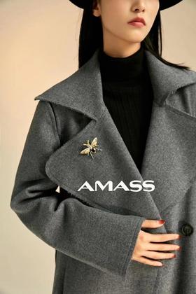 3楼阿玛施AMASS灰色大衣