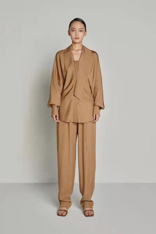 单边飘带领蝙蝠袖衬衫 商品图1