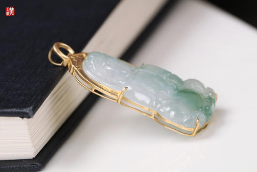 天然翡翠【观音】吊坠  镶嵌：18K金 商品图3