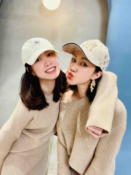 “光环女孩”颈袖添香品牌秋冬100%羊绒套裙 闪耀精致 松软温暖 慵懒惬意20424689 商品图2