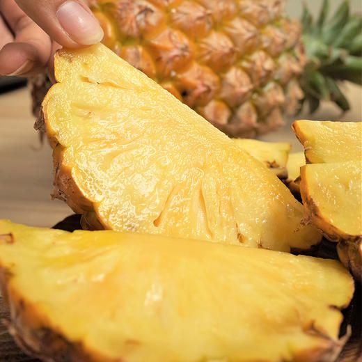 海南金钻凤梨|削皮即食，蜜甜多汁不涩口，连果芯都甜 商品图4