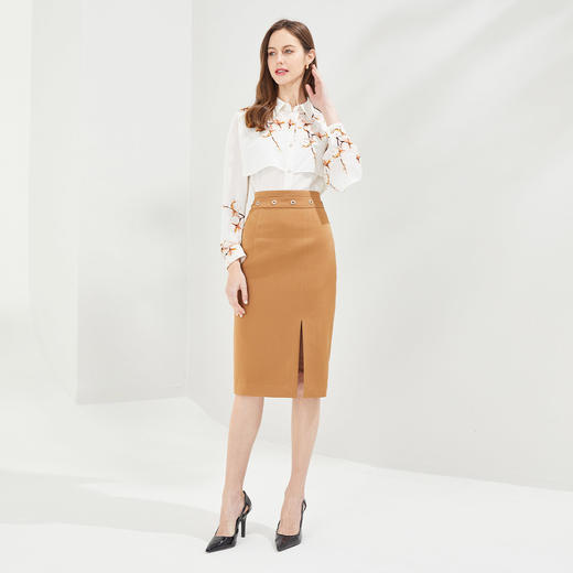 QE50A斯尔丽2022年春季舒适通勤金属圆孔开衩气质高腰五分半裙包臀裙 商品图3