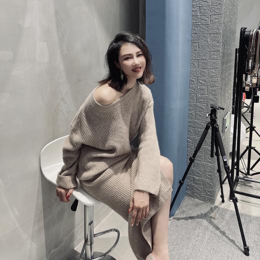 “光环女孩”颈袖添香品牌秋冬100%羊绒套裙 闪耀精致 松软温暖 慵懒惬意20424689 商品图8