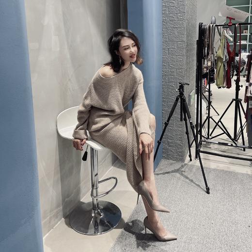 “光环女孩”颈袖添香品牌秋冬100%羊绒套裙 闪耀精致 松软温暖 慵懒惬意20424689 商品图9