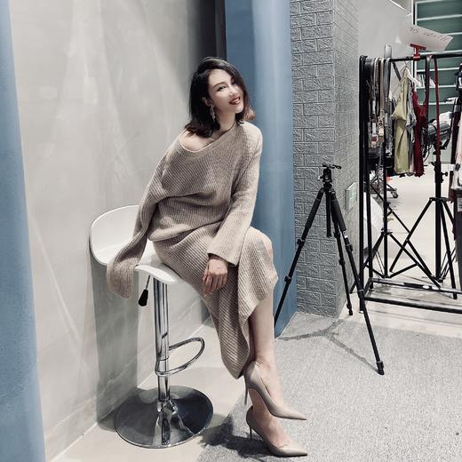 “光环女孩”颈袖添香品牌秋冬100%羊绒套裙 闪耀精致 松软温暖 慵懒惬意20424689 商品图1