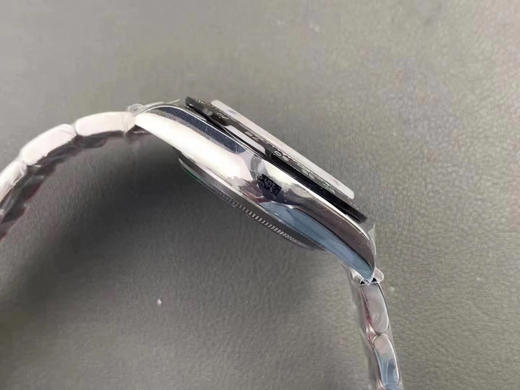 迪通拿熊猫N厂 神器，劳li士迪通拿  本116500， 正Cal.4130自动上链机芯，厚度和正品一致，904L钢。全部计时功能100% 实现,使用了订制版 商品图12