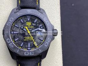 Technology  Base  Factory耗费足一年的不断修改和完善，TB 厂 泰格豪雅 结合碳元素、钛元素、陨石元素三大元素为主题，以黑色为主色调，再以蓝色、黄色、玫瑰金于黑色中亮起