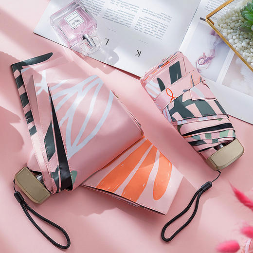 五折口袋晴雨伞超轻黑胶折叠遮阳防晒伞学生儿童创意雨伞 商品图3