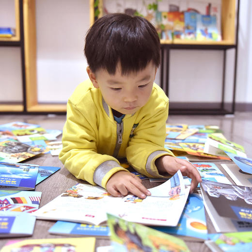 【礼盒装】超酷大脑（全50册）3岁+ 10项能力培养10大科学体系400个智慧问答100个启智游戏1200个知识点 商品图8