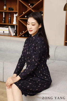 宗洋收腰立领提花面料连衣裙BCL1ST7805-45