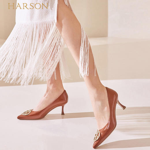 哈森女鞋2022春季新款通勤异形跟尖头时装鞋正装饰扣女单鞋HS226003 商品图0