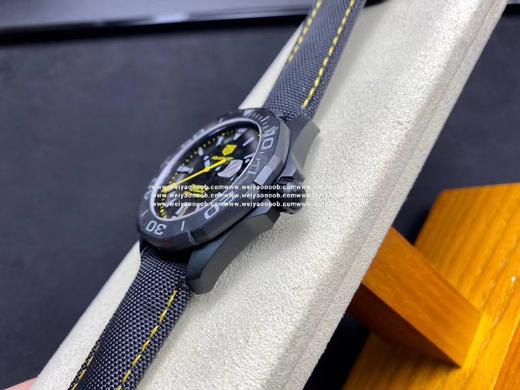 Technology  Base  Factory耗费足一年的不断修改和完善，TB 厂 泰格豪雅 结合碳元素、钛元素、陨石元素三大元素为主题，以黑色为主色调，再以蓝色、黄色、玫瑰金于黑色中亮起 商品图7