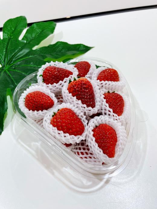 美丽市场超市-春日心心草莓盒（中果 约340-350g） 商品图0