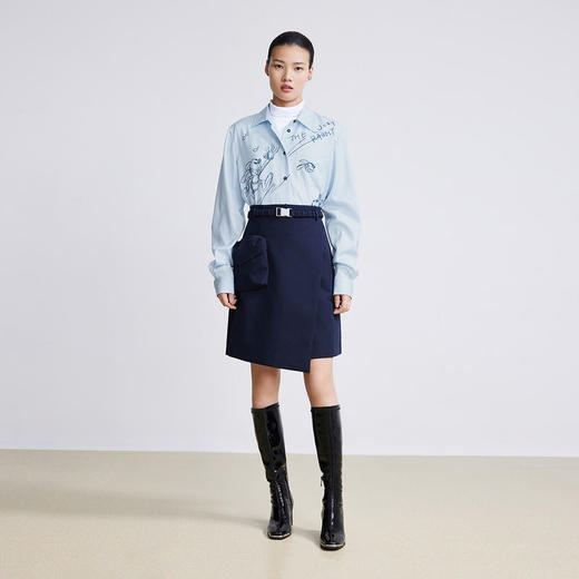 LILY迪士尼Oswald系列2022春新款女装时尚手绘感印花衬衫122120C4805 商品图2