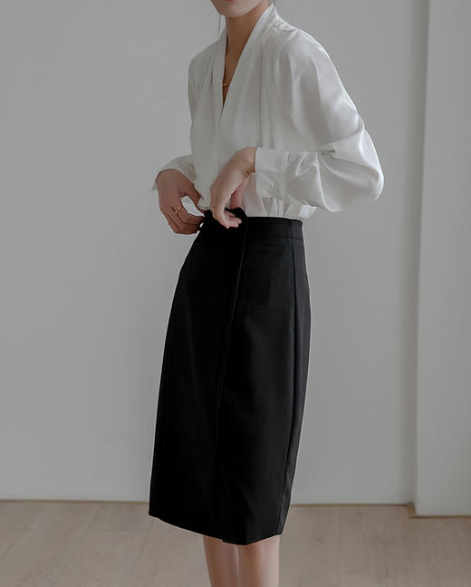 【受疫情影响，时效不保】Im Presionismo 法式V领雪纺衬衫（预售） 商品图5